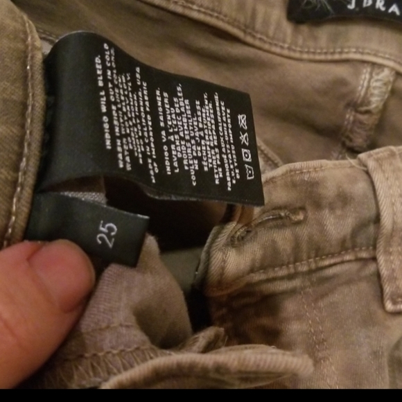 Size 0 or XS..Adorable J Brand Camo Jeans - Picture 6 of 8
